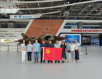 江西科技师范大学档案馆馆长张学文一行来校调研交流